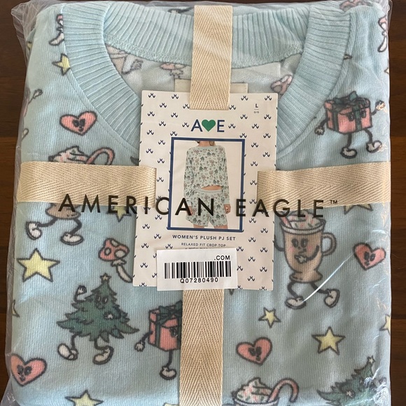 American Eagle Festive Plush PJ Set - Picture 2 of 3